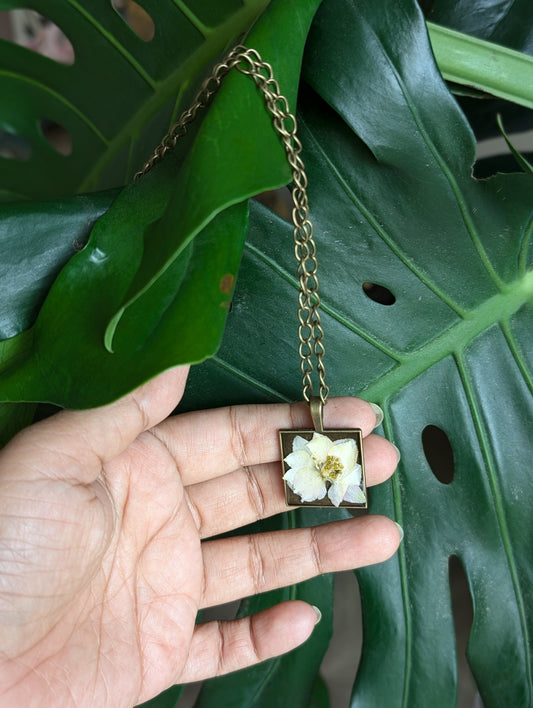 Floral Squar Pendent