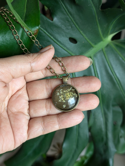 Flora Pendent