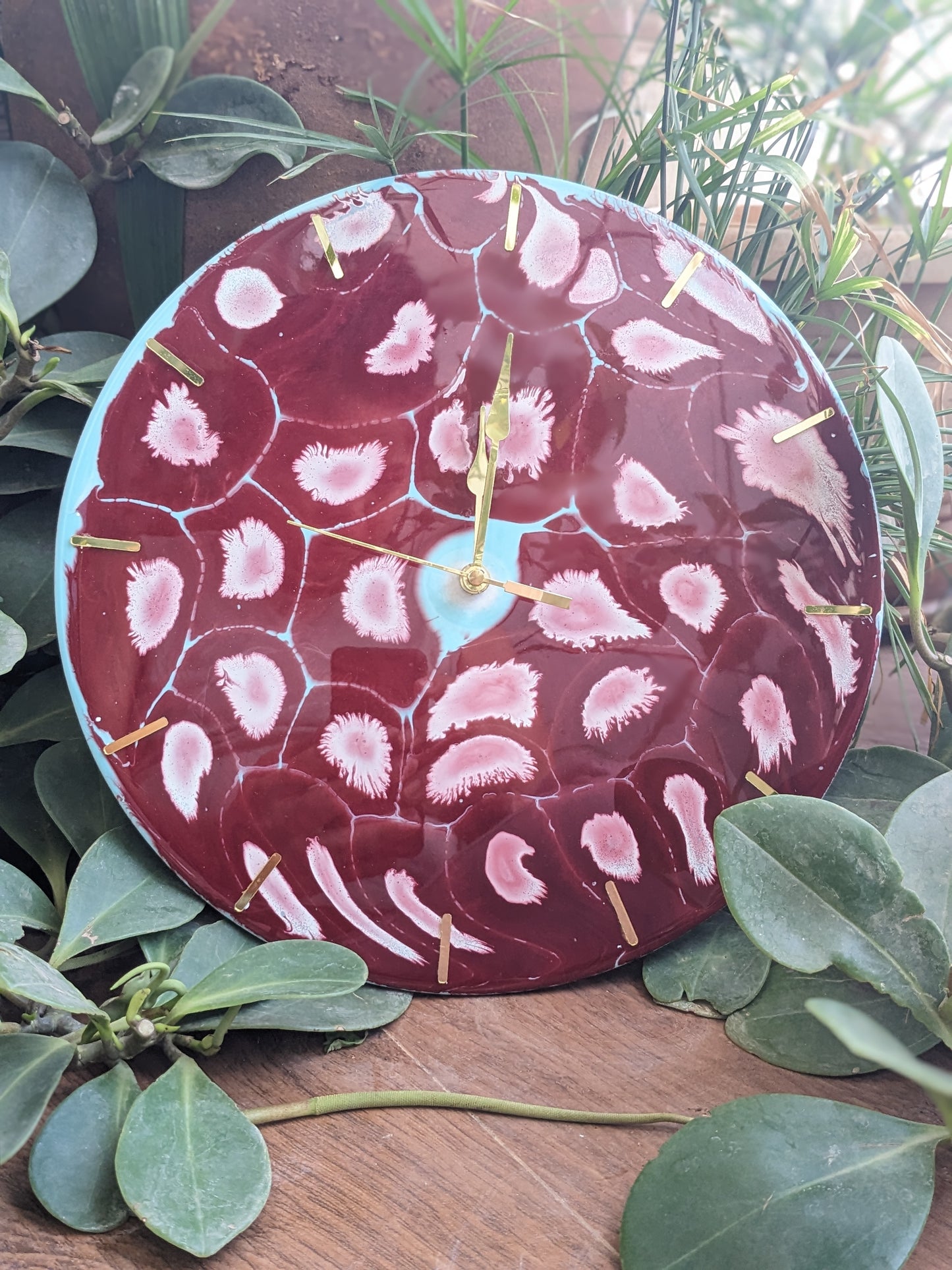 Pebbel Resin Clock