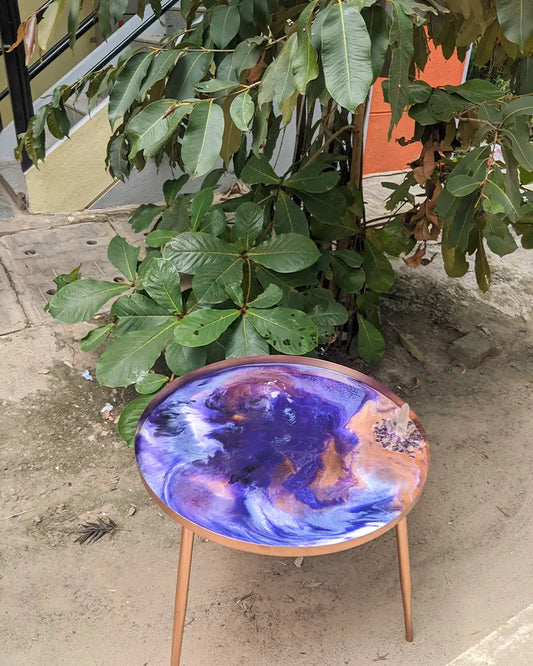 Resin Metal Table With Quartz