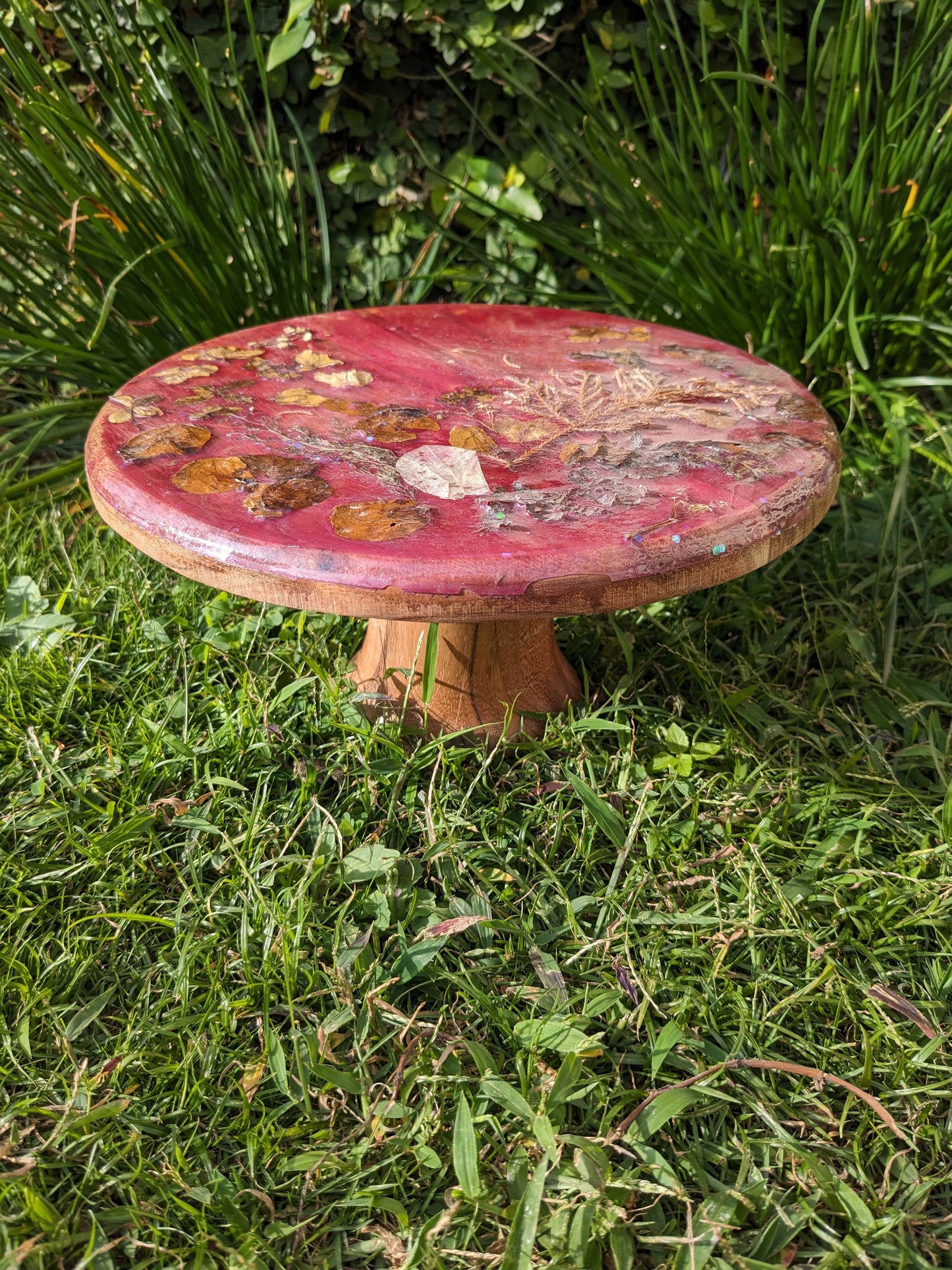Resin Cake Stand